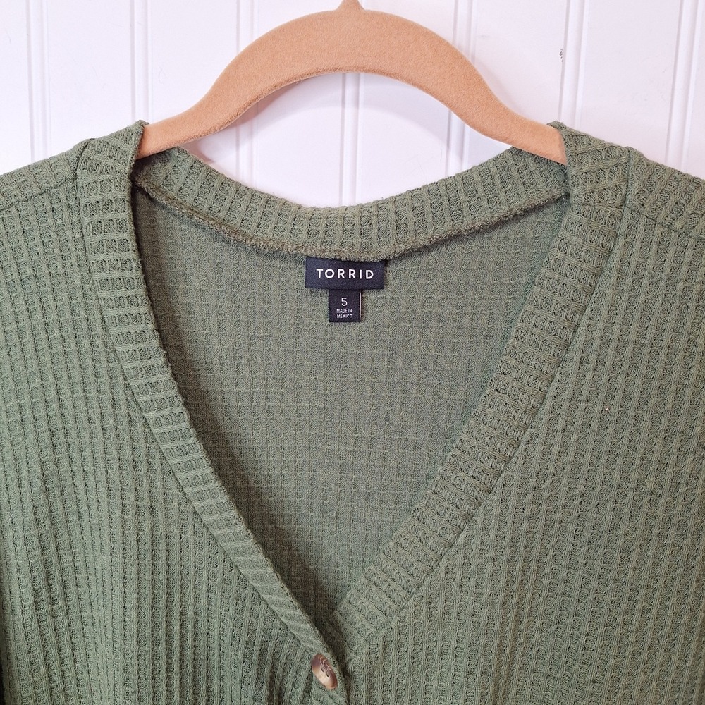 Torrid Womens 3 US 3X Waffle Button Front Tie Front Top Olive Green Dolman Slvs - Picture 4 of 10